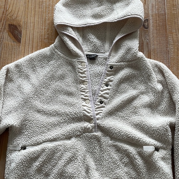 Sherpa Fleece Pullover Hoodie - Picture 2 of 3